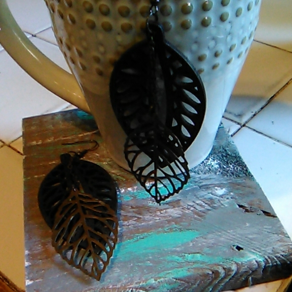 2 in one feather earrings - Picture 3 of 7